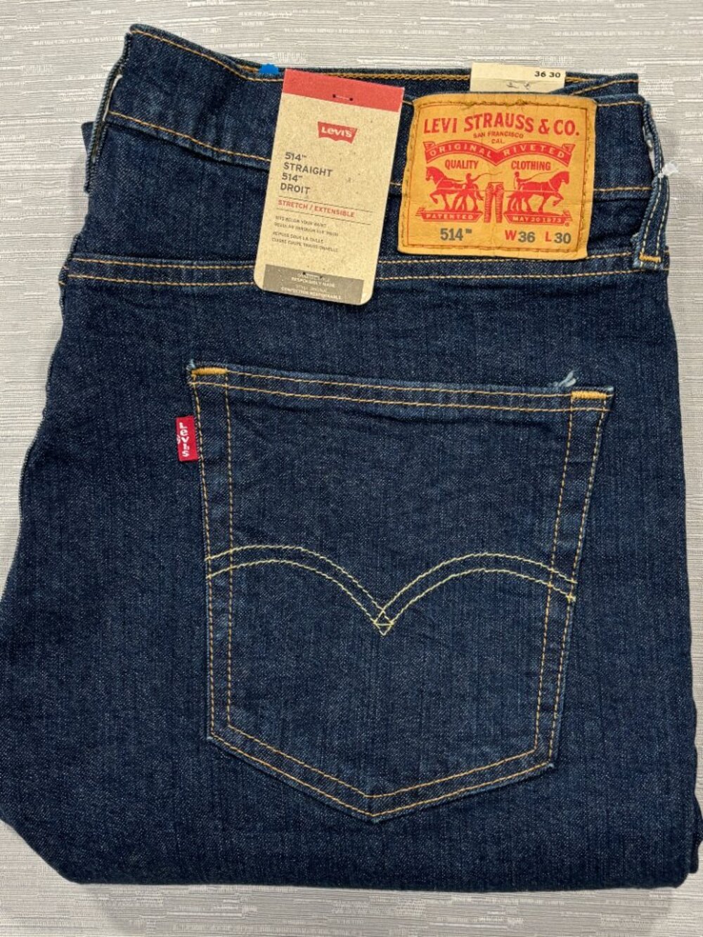 Levis 514 Jeans Mens 36 x 30 Straight Leg Regular Fit Dark Wash Denim Pants